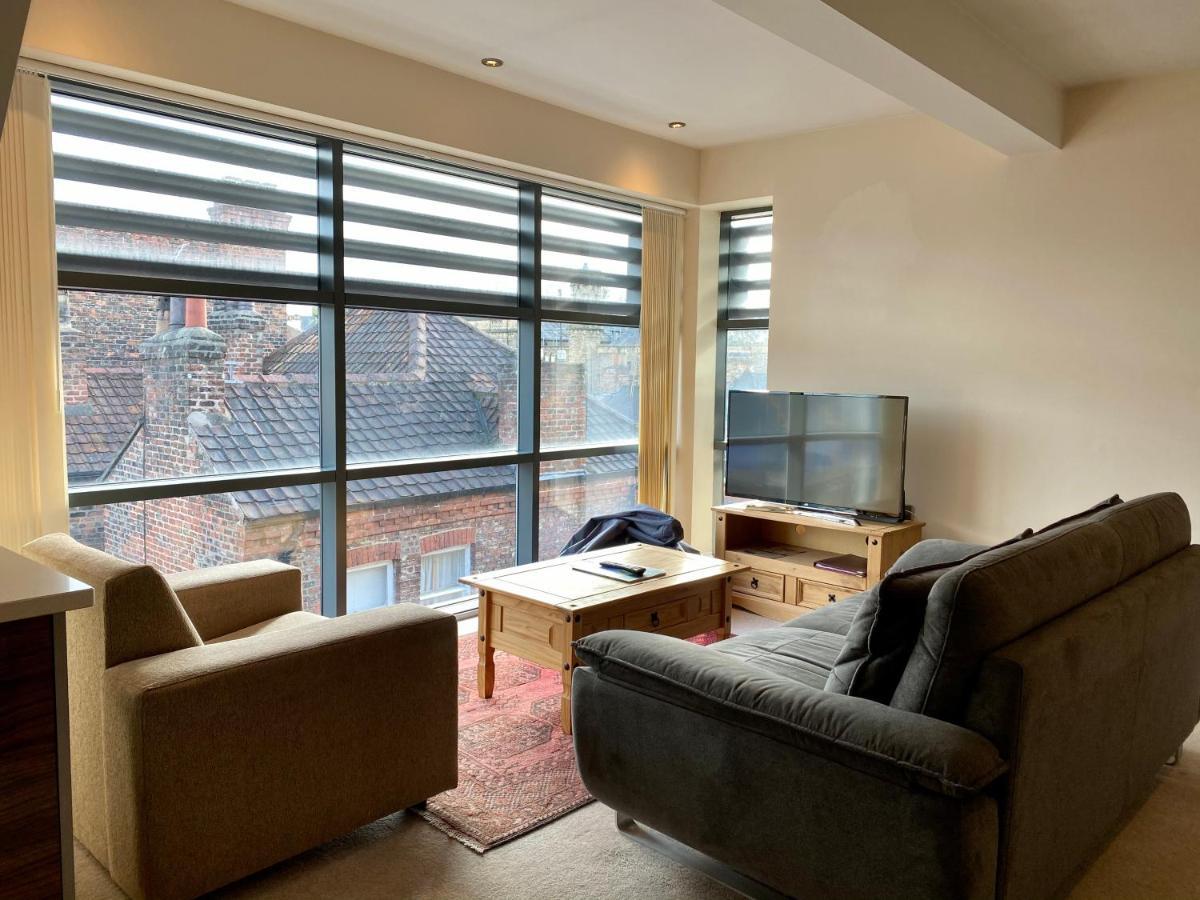 Churchill Two Bedroom Apartments With Free Parking And The Minster View York Kültér fotó